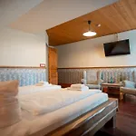Hotel Kolonieschaenke Бург